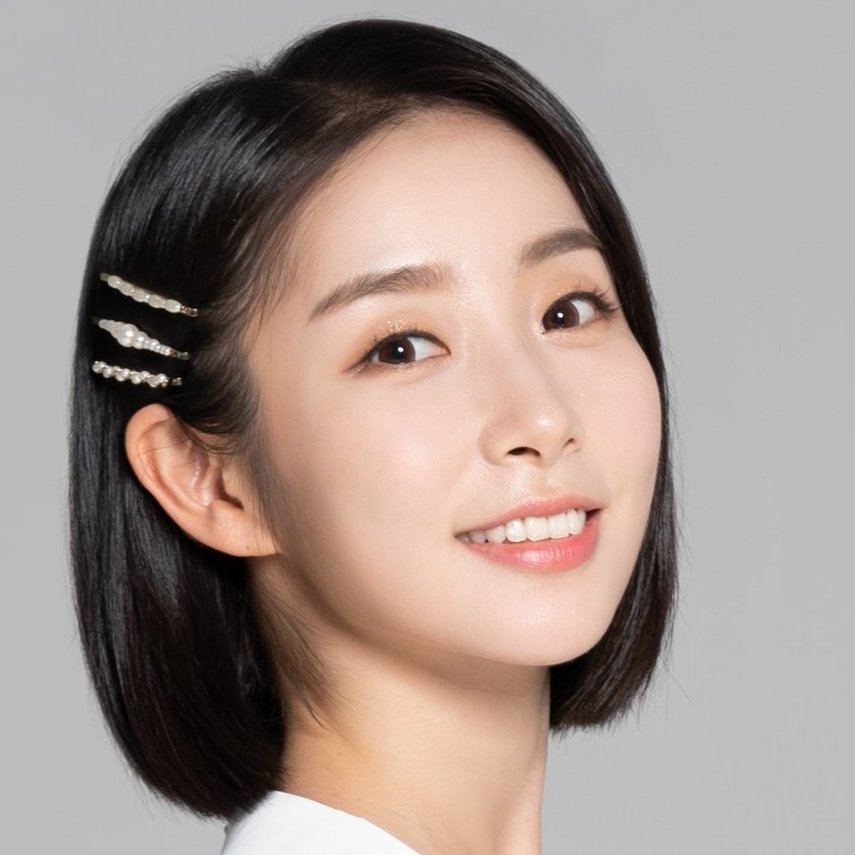 Kim Ga Young photo