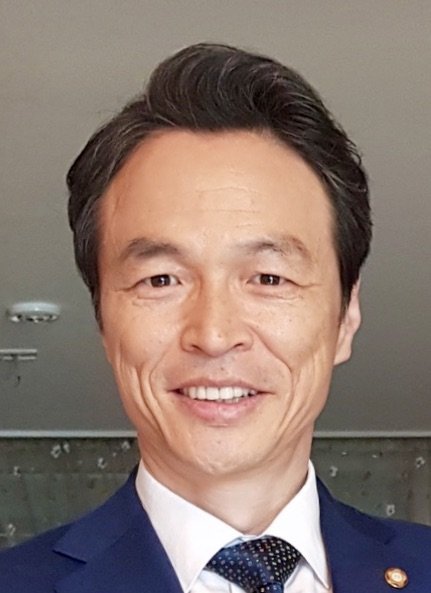 Lee Yang Hee photo