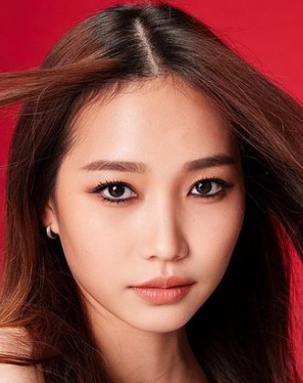 Cherry Rapeepan Jantaranipa photo