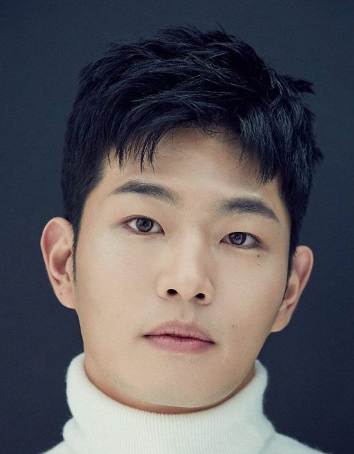 Lee Dong Joo photo