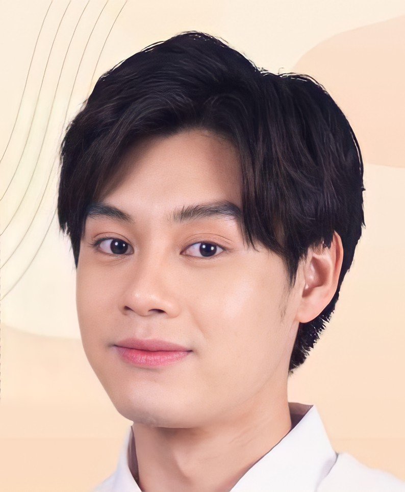 Kanok Kanokpol Moonhong photo