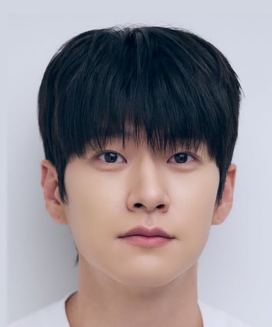 Shin Joon Hyung photo
