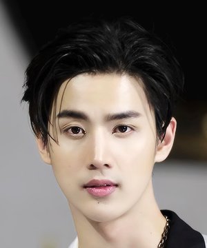 Donut Suppawit Thongyuen photo