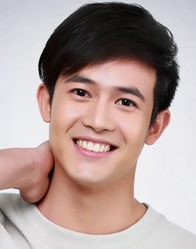 Champ Chanatip Phothongka photo
