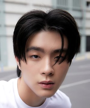 Kin Thanachai Sakchaicharoenkul photo