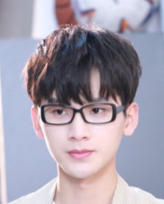 Yang Yi Lun photo